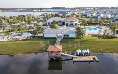 5BR Townhouse Near Disney Pool