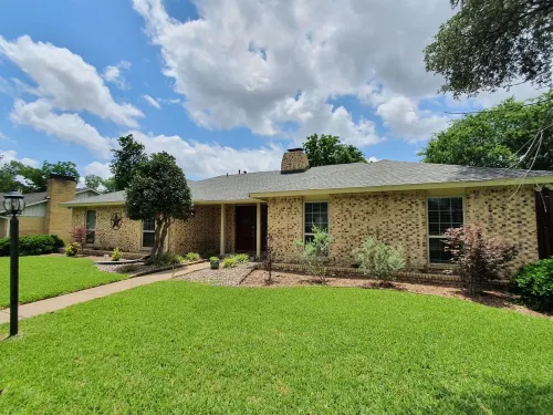 Your Spacious Private Getaway with Pool , 5 bedrooms, sleeps up to 12 guests