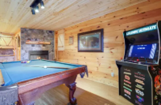 Mountain views~Near the River~Playground~Pet Friendly!