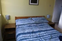 Holiday Chalet with stunning sea views  호텔