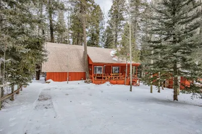 Cozy cottage nestled in the middle of Cloudcroft Hotels near Mountain Monster