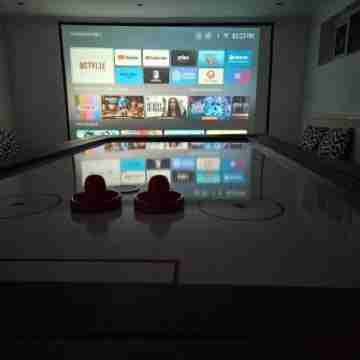 Annexe Pool Table Air Hockey Table Tennis Movie Rooms
