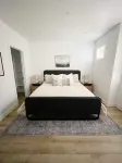 Luxury Downtown Spacious 3 bedroom New Modern Townhome - Parvekkeita