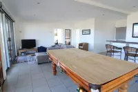HIGH ON PACIFIC Luxury Beach House Binalong Bay - waterviews Hotel a Binalong Bay