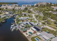 5-Bedroom Water Front Vacation Home - Tropical Paradise with Breathtaking Views!