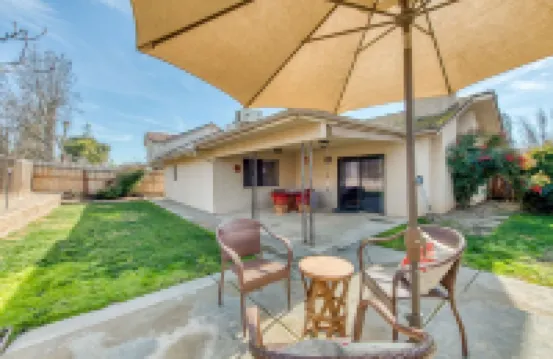 Casa Barrera Soothing 3-Bedroom Home in a North East Fresno!