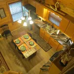 Rustic Cedar Cabin Hotels in Piper Gap