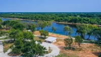 River front comfort at Lucinda's Cabin