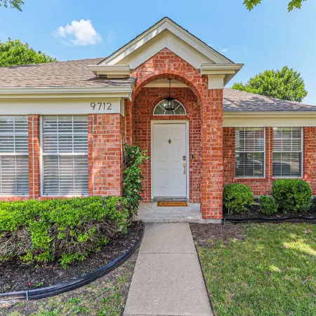 Upscale Home w/ Pool, Arcade & More!