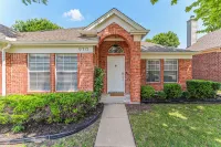 Upscale Home w/ Pool, Arcade & More! Các khách sạn gần Frisco Commons Park