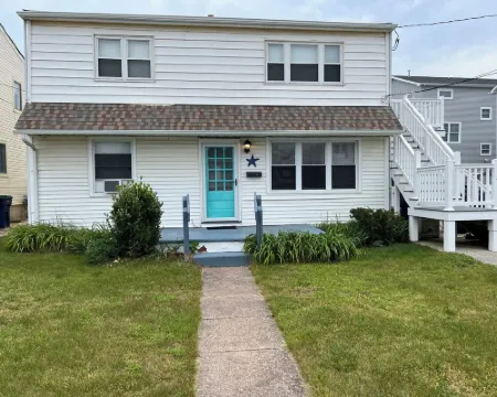 Steps to the Beach!  1st Floor Brigantine Condo with Private Yard Hotels in Brigantine