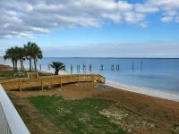 Gorgeous1st Floor 3/2 condo with private beach. 7th night free for weekly rental