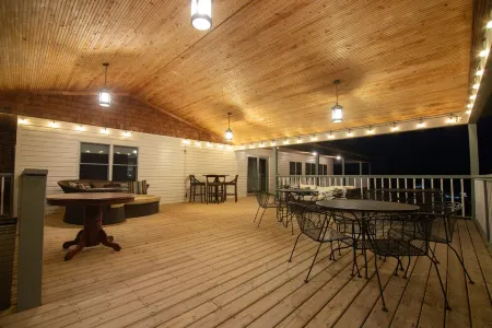 Bell Street Lodging-Suite