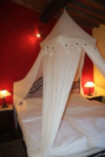 Lovingly Renovated Country House in the Olive Grove with Large Panoramic Pool, Air Conditioning