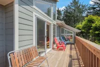 Ocean Cove Hotels in Oceanside