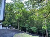 CHATEAU VILLA, seats on 7 acres, secluded, minutes from Truist Baseball Stadium