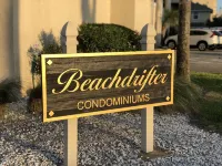 Oceanfront Condo! Patio to lawn, stay right at the beach! + 2 Bikes!