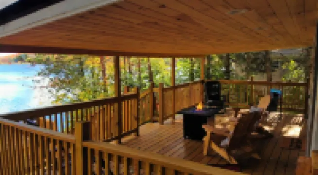 All Decked Out-NEW Lakefront!-Sleeps 6-Close to Colgate!