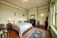 Country House with Swimming Pond, Hot Tub and Glorious Gardens.