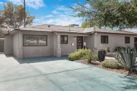Martha's Getaway-Central PHX 5 bedroom/3bath-POOL Hôtels à : Alhambra