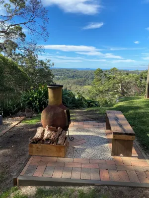 A Hinterland Haven - with stunning views Hotel dekat Mapleton Observatory