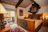 Newly Remodeled Ski-In, Ski-Out To Lift About 100 Yards From Unit.