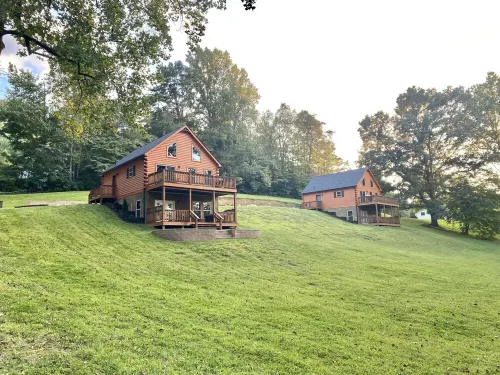 Black Bear Retreat • 2Bed 2Bath Cabin • Near Bike Trail
