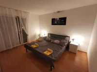 3-zi. Erdgeschosswohnung,wilhelmshöher Alle,separater Eingang,terrasse,5min Tram