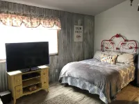 The Chick Inn<br>Bed Breakfast and Dinner!!!