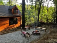The Lucky Lodge: Hot Tub! New Build, 11 Miles to Natural Bridge