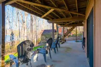 Cozy Lakefront A-Frame Cabin Lake Hartwell Clemson
