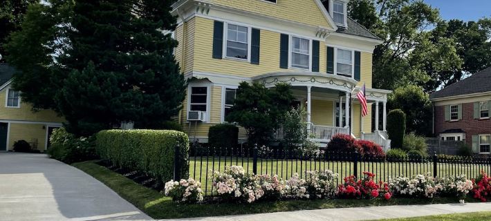 Lovely private Carriage House on Historic Property Hotels in Providence County