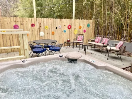 Sophisticated Retreat near Hershey Park!