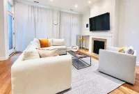 Beautiful Downtown 3BR with Free Parking - Lejligheder