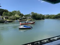 Crabshell Quay Kingsbridge Apartment with a balcony right on the river