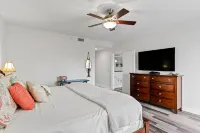 BEAUTIFUL WATERFRONT 3BD/3BA CONDO IN THE HEART OF CLEARWATER BEACH