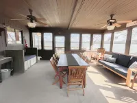 Updated lake house on beautiful Bear Creek!