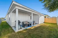 Brand new home close to beach and lake. Unforgettable memories await in PCB! Hotels in Sunnyside