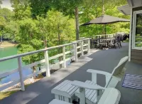 Lakefront. Spectacular Mountain and Lake Views/Dock/Private Cove. Gentle Slope.