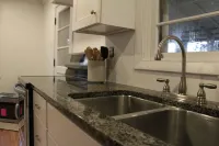 In the heart of Lancaster Co Amish Country, very near Sight & Sound 이스트 람피터 타운쉽 호텔