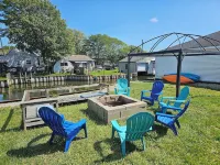 Lake St Clair Boathouse Hotels in Harrison charter Township