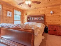 Beautiful year round home on Sebec Lake ピスカタキスのホテル