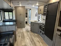 Experience Glamping in style. private Hot tub spa! Private lake -Pet Friendly