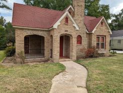 Cozy House  only minutes to  Lake Palestine & Pine Dunes Golf Course