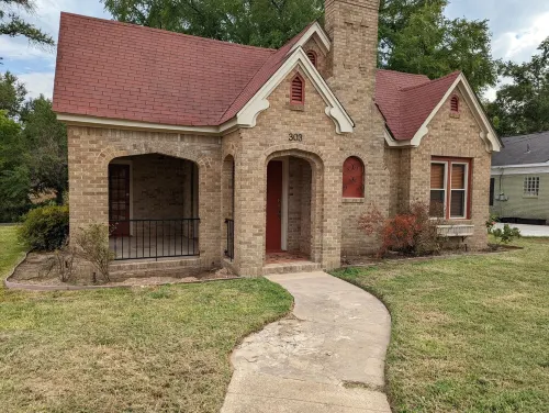 Cozy House  only minutes to  Lake Palestine & Pine Dunes Golf Course