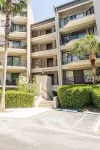 2Br 2BA New King Mattress, Walk-in Shower, Pool, Balcony, Tennis, Pickleball