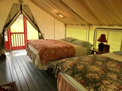 GLAMP BERNICE ON BEAUTIFUL ADIRONDACK HOBBY FARM