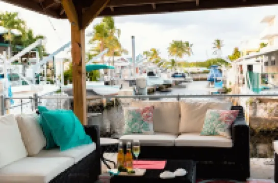 Stary Net - Ocean Waterfront 3BR 3BA Home