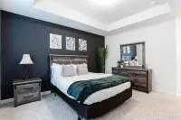 A Traveler’s dream; Private Townhome 15min to Airport in peaceful Union City
