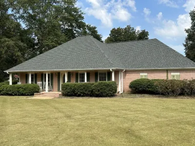 Tupelo house near mall